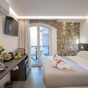 https://charming-rooms.sicilyhotelsitaly.net